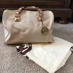 Micheal Kors handbag